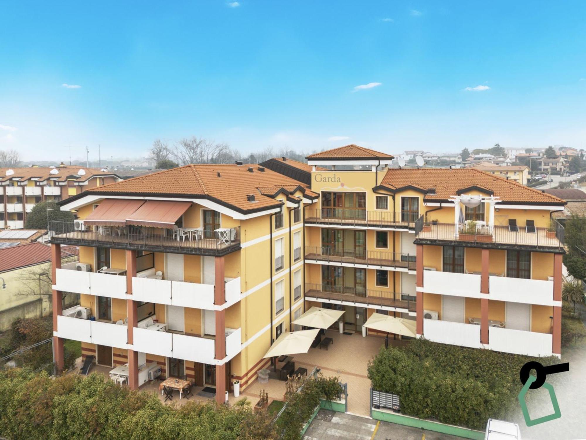 Hotiday Residence Garda Peschiera del Garda Exterior photo