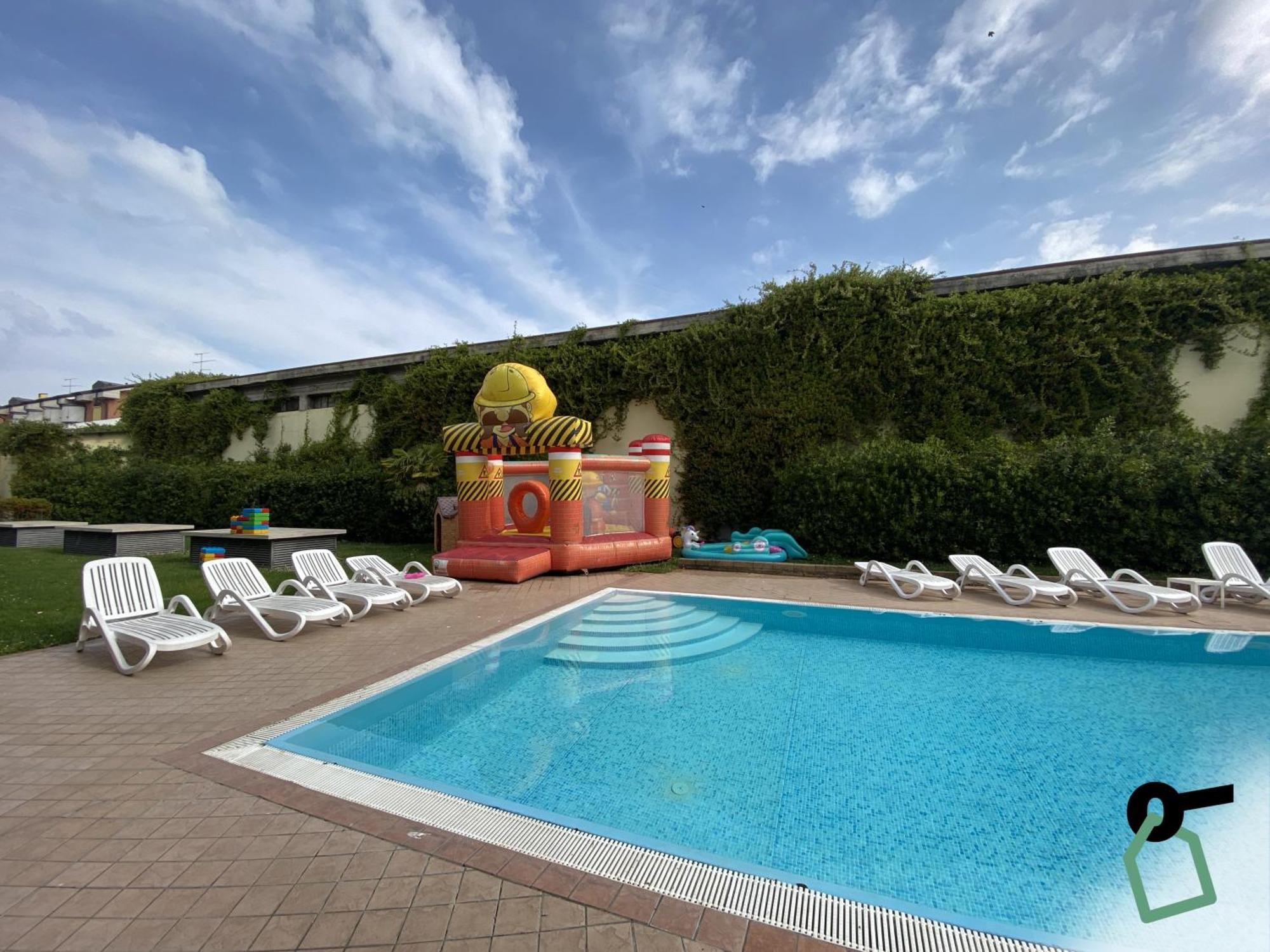 Hotiday Residence Garda Peschiera del Garda Exterior photo